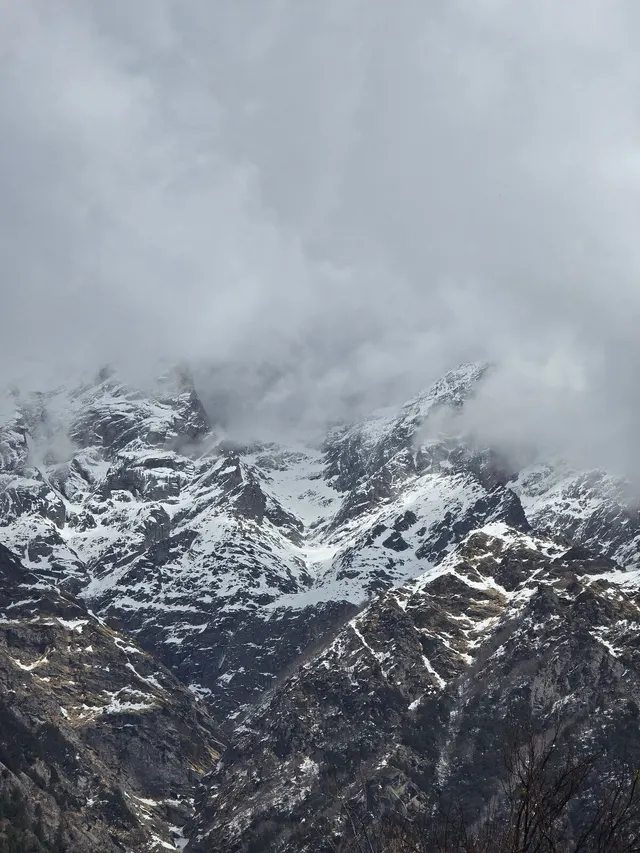 Peaks through clouds, Sangla Valley