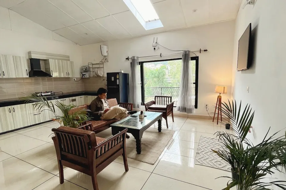 Ghonslaa Home 3BHK Flat